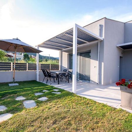 Ag Luxury Villas, Iraklitsa Nea Iraklitsa Exteriör bild